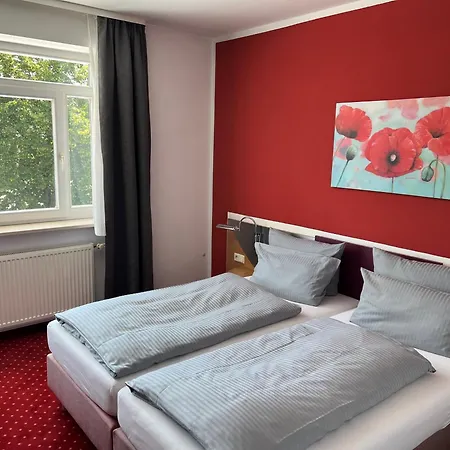 Hotel Konradp Holzkirchen Otel Holzkirchen (Miesbach)