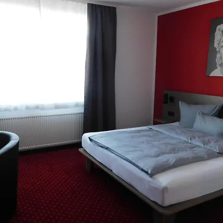 Hotel Konradp Holzkirchen 3*